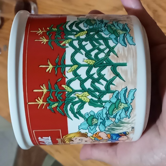 CAMPBELL'S M'm! M'm! GOOD! 1993 CHILDREN GARDENING MUG. - Picture 2 of 8